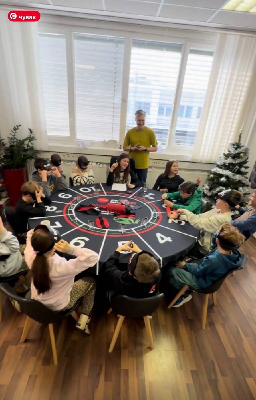 Teens game with host
